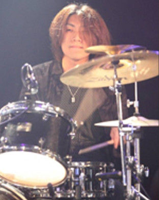 岩根圭佑 (イワネ ケイスケ)